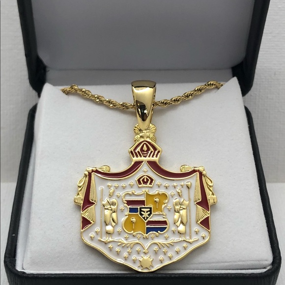 14k Hawaiian Coat of Arms Pendant Necklace Set 2mm - Picture 2 of 13